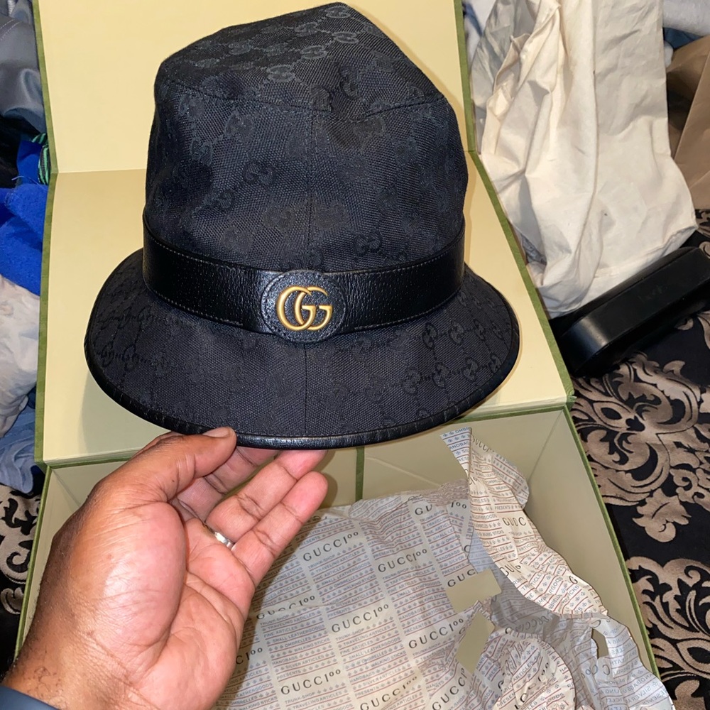 Black Gucci bucket hat size XL